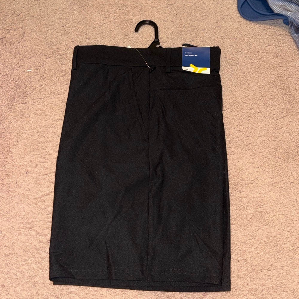 Old Navy Black Men's Hybrid Shorts